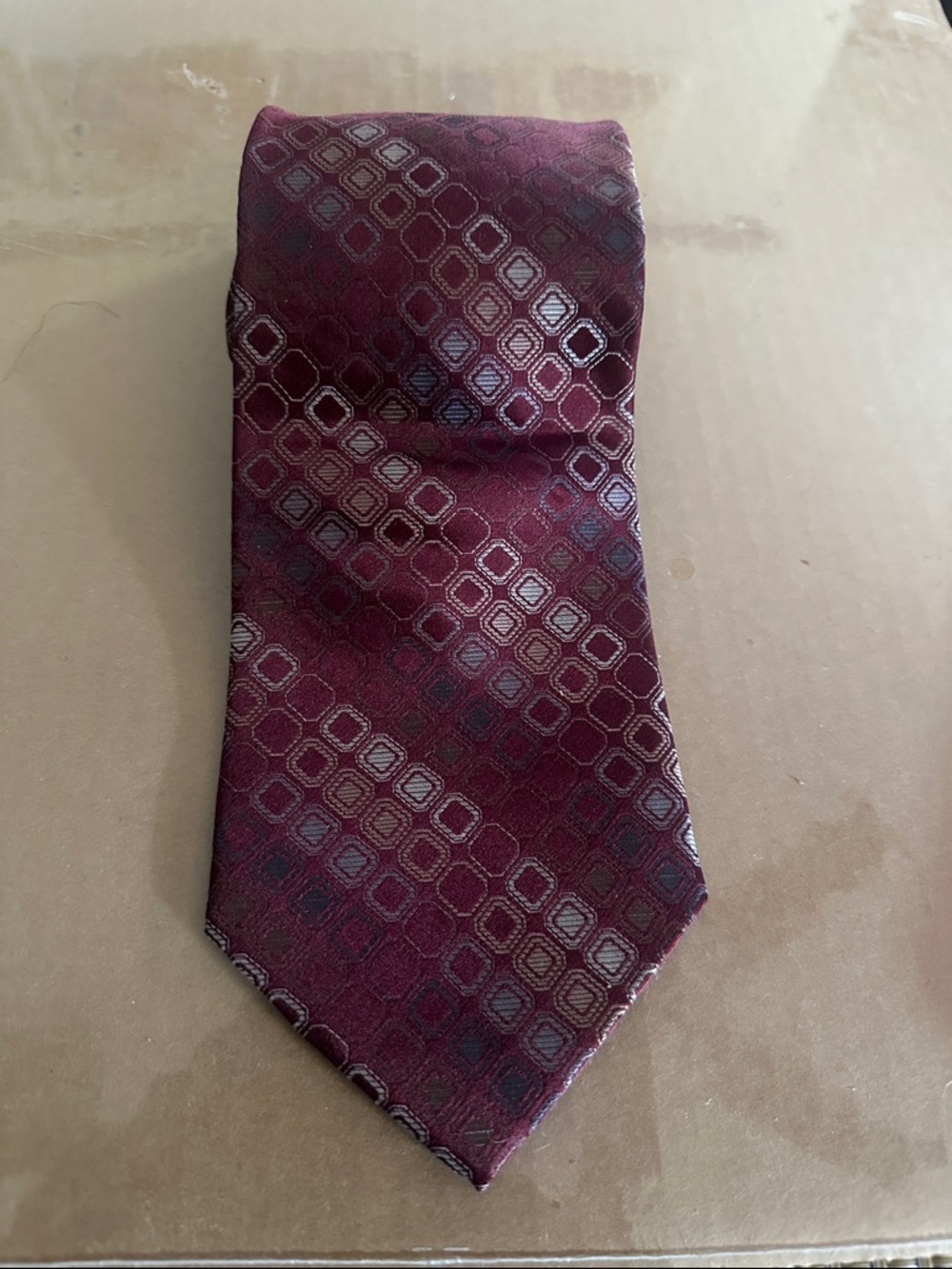 Men's Burgundy Patterned Silk Tie
